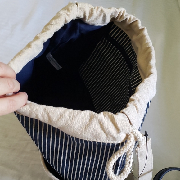 Backpack 🎒 - Picture 3 of 7